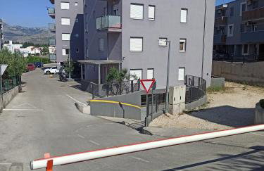 Cosy Apartment Terrano -free private parking - Foto 27