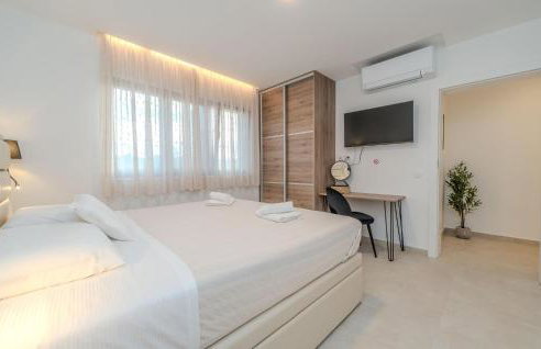 4 Bedroom Cozy Home In Jovici - Photo 32