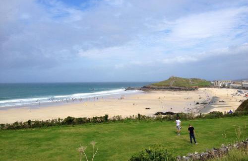 The Coach House - Photo 20