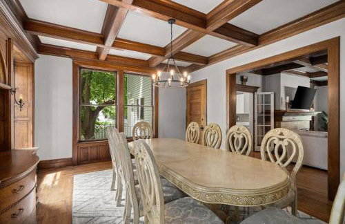 Entire Main level of Beautiful Historic Home - Foto 30