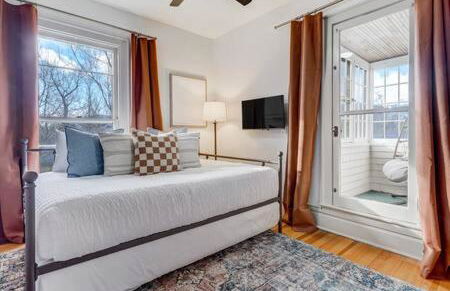 Noble Mansion 7 Bedrooms w Hot Tub Firepit & BBQ - Foto 54