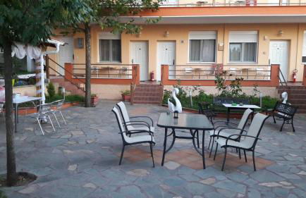 Anestis Studios - Photo 33