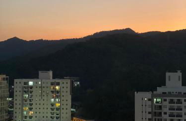 Praia Brava com Vista Mar Apt 1 Quarto Perto de BC - Foto 3