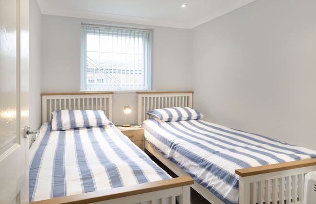 2 Bed Villa Sleeps 4 - Wifi, Garden, Sea Views - Foto 3