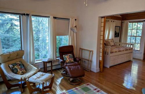 Bright Post & Beam Retreat with Fire Pit & Game Room Near Acadia | Sorrento, Maine - Foto 29