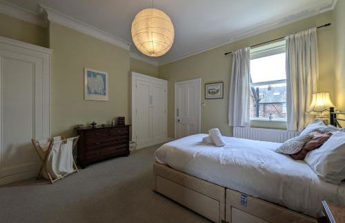 Charming 3 Bedroom Home in Jesmond - Pass the Keys - Photo 21