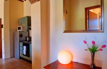 INCANTEVOLE CASA TOSCANA con travi in legno, ampia terrazza e vista sulle colline - Foto 27