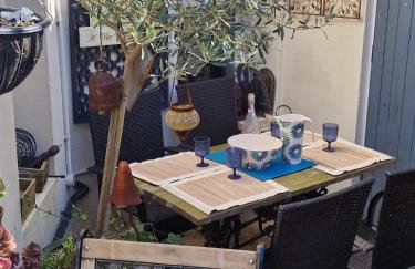 Unique seafront 2 bedroom 2 bathroom apartment - Foto 19