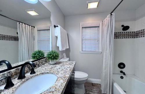 Sensational 6 Bedroom 4 Bathroom Pool Home (3 Master Bedrooms W/bathrooms) - Foto 46