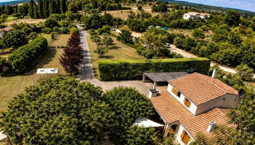 Grande maison de vacances jusqu'à 15 personnes, à quelques pas d'Aix-en-Provence - Foto 4, Garden, Garden view