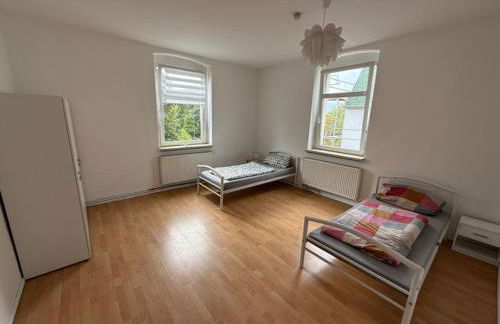 Sanierte Unterkunft in Glauchau Nähe zu VW Werk - Foto 2