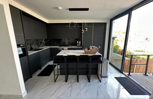 Luxurious & Elegant 6-Bed House - Foto 8