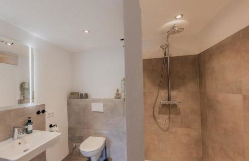 MAINTERRASSE Boardinghouse am Fluss klimatisierte Apartments mit 80qm Terrasse - Foto 32