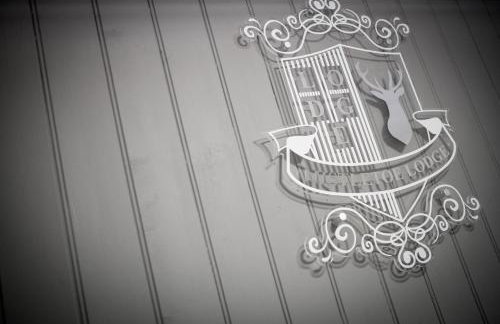 Mistletoe One Luxury Lodge with Hot Tub Windermere - Photo 6