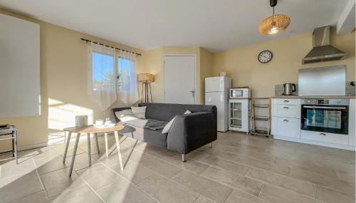 2 Bedroom Lovely Home In Saint André De Roquepe - Foto 4