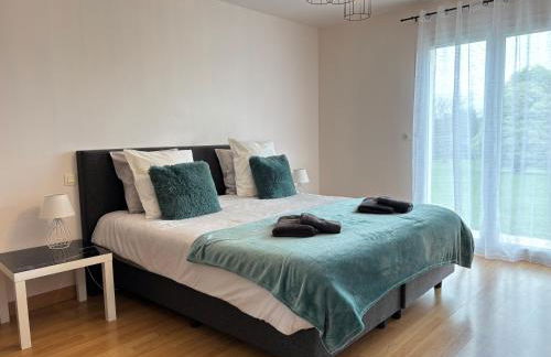 La clé des champs Maison plain pied lumineuse bien équipée, séjour spacieux, belle terrasse aménagée, garage, grand jardin clos, parking, près de Bayeux et Omaha Beach, chiens bienvenus - Foto 35