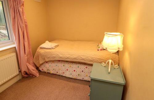 St Anthonys - Photo 17
