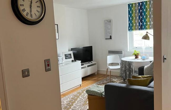 Stylish Studio Flat Near Central London - Foto 6