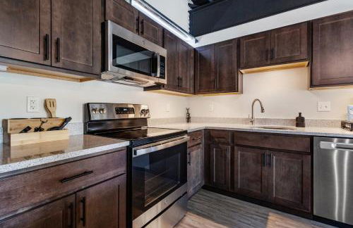 NEW 1BR Luxury Condo Private Balcony 303 - Foto 27