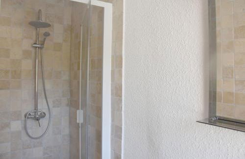 Chez Elia, pour les amoureux des vieilles pierres - Foto 31