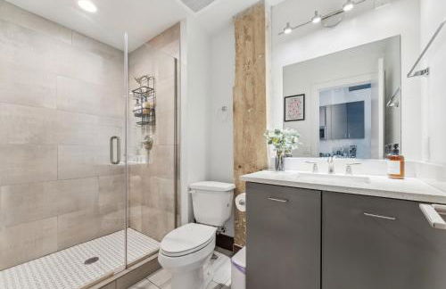 Chic Condo Close to Everything No 211 - Foto 22