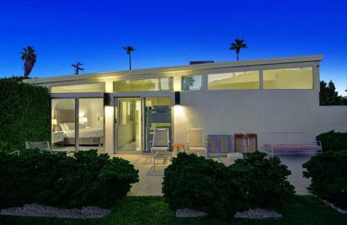 Palm Springs Luxury Home With Pool and Next to Downtown & Airport - Photo 25