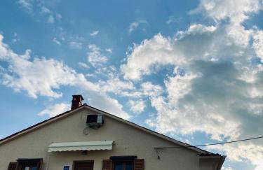 The Village View Apartment - Photo 18