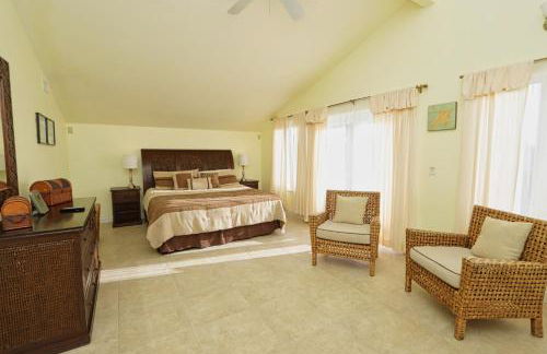 Beautifully Updated, 4 Bedroom Pool Home, 50 Yards to the Beach!! Captiva Escapade - Foto 12