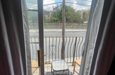 4 bedroom apt in Newark - Photo 9