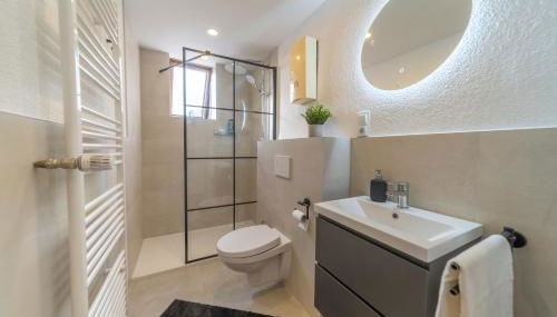 Modernes Apartment mit Burg- & Rheinblick - Photo 5, towels, Shower