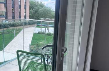 The Sunrise Den-Lovely 2 bedroom apartmentParking - Foto 12