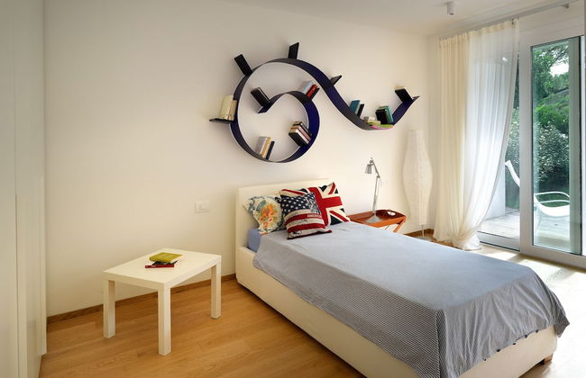 Ville Summer - Photo 2