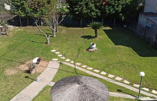 Itea's Garden House - Photo 2