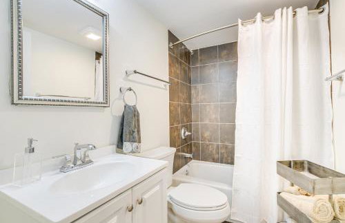 Walk to Lake Michigan Chicago Apt with Yard - Photo 15