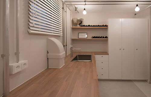 - Forest Retreat Deluxe - 2 Bedroom Apartment - 75 qm - Fully Renovated 2025 with TV & Netflix - King Size Beds - Full Kitchen - Free Parking - Close to Airport & Train - - Foto 40