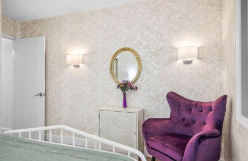 Nature-Inspired Stay with Pool, Fire Pits and More - Foto 21