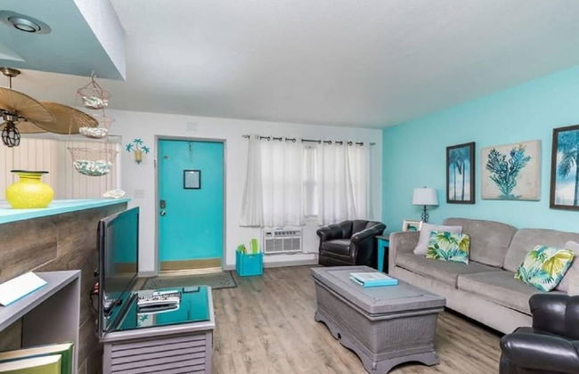 Mid Mari - Gorgeous Nautical Condo Near Beach, Shops & Restaurants- Condo 105 - Foto 15