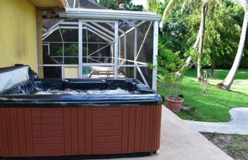 JUPITER WATERFALLS - NEWLY UPDATED - TIKI HUT, FIRE PIT, KITCHEN, POOL HEATER and MORE - Photo 5