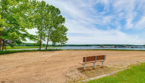 Lake Anna Retreat with Private Beach, Hot Tub Access - Photo 3