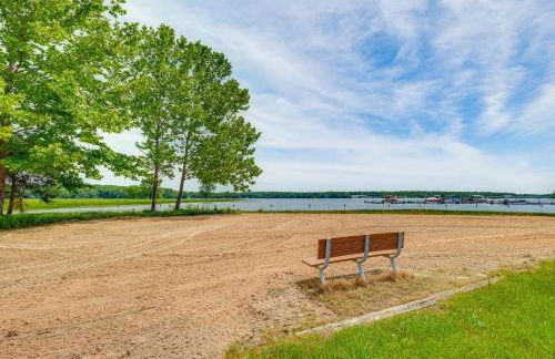 Lake Anna Retreat with Private Beach, Hot Tub Access - Foto 3