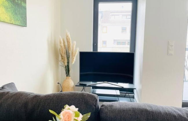 Luxury New Flat with Terrace & Parking - Photo 8