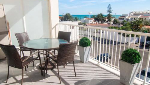 Modern apartment in Vinaròs with sea view and shared pool - Foto 1