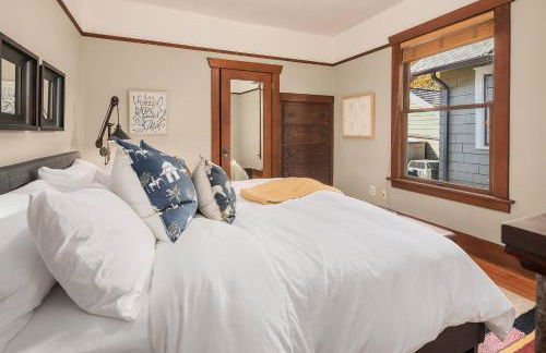 Refined Seattle Craftsman - Perfect Family Retreat near Parks, Zoo & UW - Foto 15