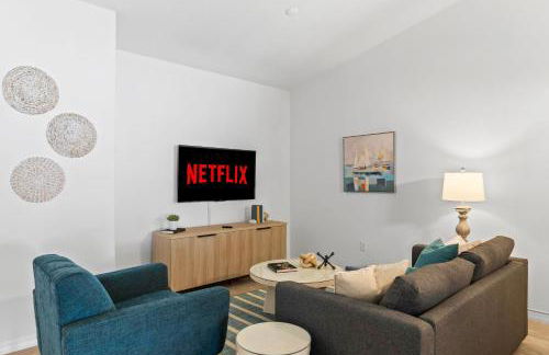 Beach House King Bed Pet Friendly! Fast Wi-Fi Netflix Garage - Foto 1
