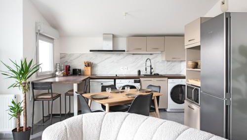 Spacieux T4 proche centre-ville, Clim et Parking - Foto 2, stove