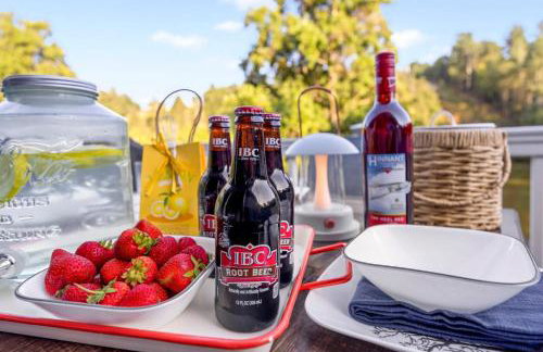 LKJ - Lakefront Home, Hot tub, Fire Pit, Games and Movie Room! - Foto 41