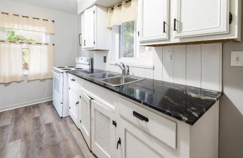 Quiet Pittsburgh 3BR | Parking, AC + Pets - Foto 8