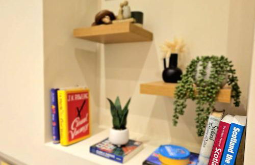 Newly Renovated Gem - Free Parking & Modern Comfort - Foto 6