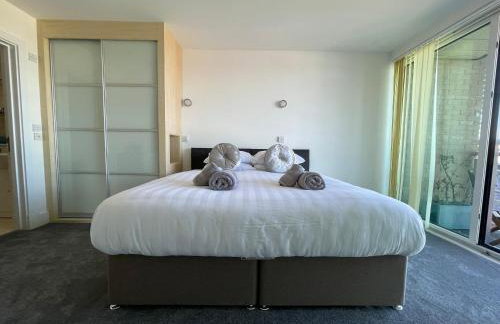 Quay & Sea View Spacious Modern Secure Parking - Photo 24