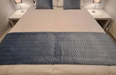 Whole House - 4 Bedrooms - Parking - Sleeps 8 - Foto 24